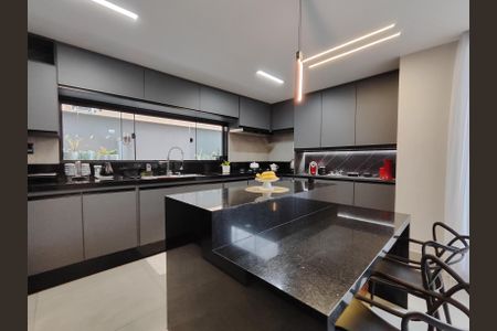 Casa de condomínio à venda com 560m², 4 quartos e 1 vaga Casa de condomínio à venda com 560m², 4 quartos e 1 vagaCozinha