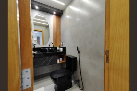 Casa de condomínio à venda com 560m², 4 quartos e 1 vaga Casa de condomínio à venda com 560m², 4 quartos e 1 vagaLavabo 1