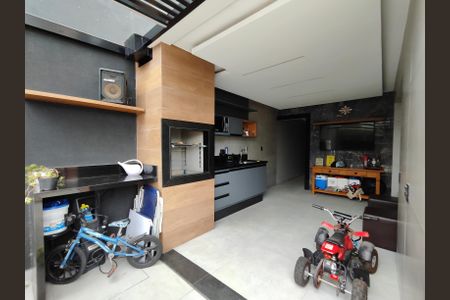 Casa de condomínio à venda com 560m², 4 quartos e 1 vaga Casa de condomínio à venda com 560m², 4 quartos e 1 vagaVaranda Sala