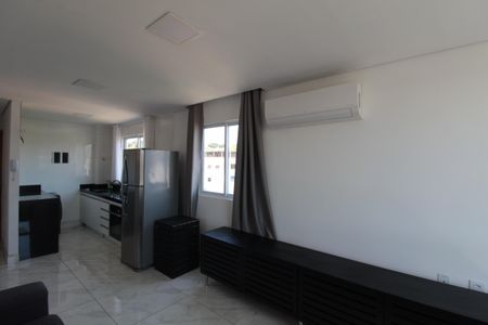 Sala de apartamento para alugar com 2 quartos, 60m² em Santa Terezinha, Belo Horizonte