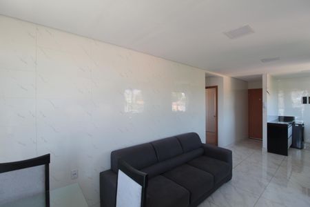 Sala de apartamento para alugar com 2 quartos, 60m² em Santa Terezinha, Belo Horizonte