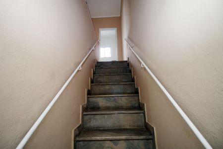 Sala - Escada de casa à venda com 3 quartos, 150m² em Brás de Pina, Rio de Janeiro