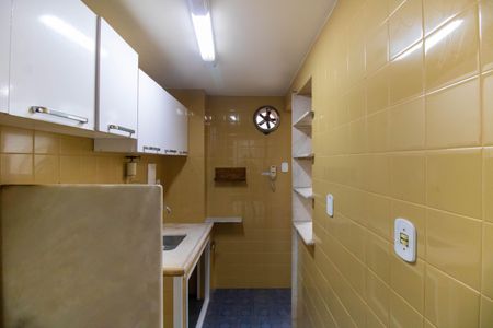 Apartamento à venda com 65m², 2 quartos e 1 vaga Apartamento à venda com 65m², 2 quartos e 1 vagaCozinha e Área de Serviço