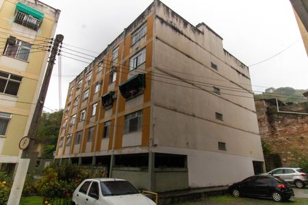 Apartamento à venda com 65m², 2 quartos e 1 vaga Apartamento à venda com 65m², 2 quartos e 1 vagaFachada