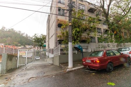 Apartamento à venda com 65m², 2 quartos e 1 vaga Apartamento à venda com 65m², 2 quartos e 1 vagaFachada