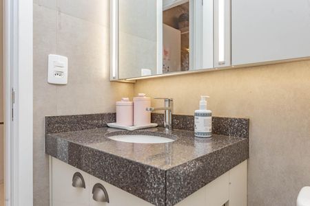 Apartamento à venda com 94m², 3 quartos e 2 vagasBanheiro Social