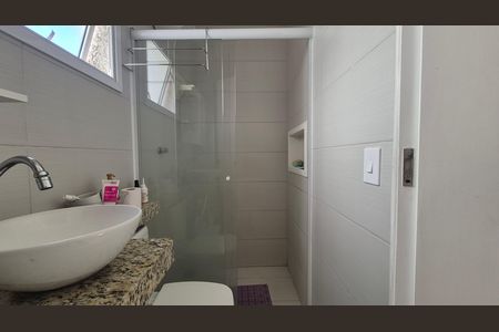 Banheiro de apartamento à venda com 1 quarto, 76m² em Vila América, Santo André