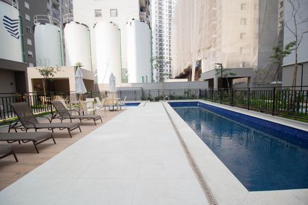Apartamento à venda com 35m², 2 quartos e sem vagaÁrea comum - Piscina