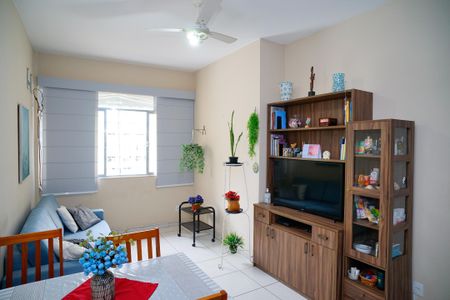 Sala de apartamento à venda com 2 quartos, 52m² em Icaraí, Niterói