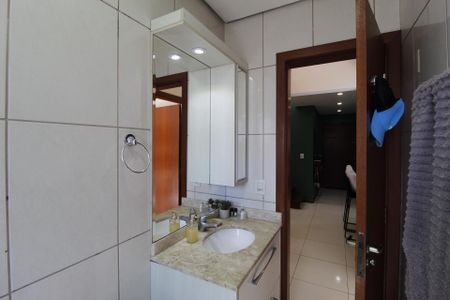 Apartamento para alugar com 145m², 3 quartos e 2 vagasBanheiro