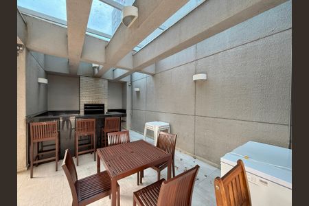 Apartamento à venda com 71m², 2 quartos e 2 vagasChurrasqueira