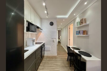 Apartamento à venda com 71m², 2 quartos e 2 vagasCozinha