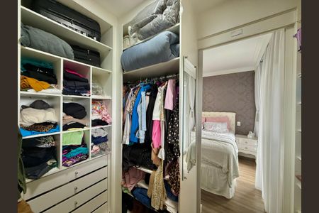 Apartamento à venda com 71m², 2 quartos e 2 vagasCloset da Suíte