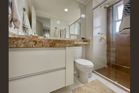 Apartamento à venda com 71m², 2 quartos e 2 vagasBanheiro da Suíte