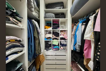 Apartamento à venda com 71m², 2 quartos e 2 vagasCloset da Suíte