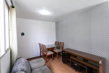 Sala de apartamento para alugar com 2 quartos, 50m² em Arvoredo Ii, Contagem