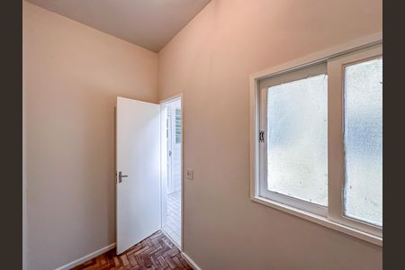 Apartamento à venda com 80m², 2 quartos e 1 vaga Apartamento à venda com 80m², 2 quartos e 1 vagaQuarto de Serviço