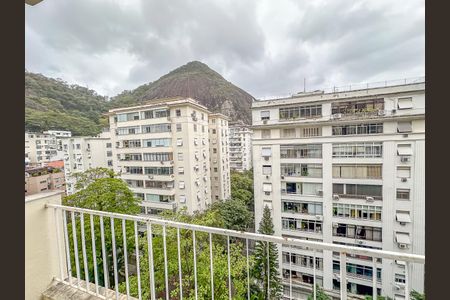 Apartamento à venda com 80m², 2 quartos e 1 vaga Apartamento à venda com 80m², 2 quartos e 1 vagaVaranda da Suíte 1