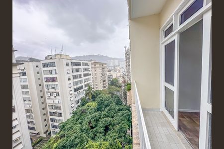 Apartamento à venda com 80m², 2 quartos e 1 vaga Apartamento à venda com 80m², 2 quartos e 1 vagaVaranda da Sala