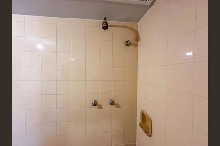 Apartamento à venda com 80m², 2 quartos e 1 vaga Apartamento à venda com 80m², 2 quartos e 1 vagaBanheiro Social