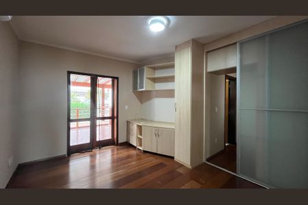 Casa à venda com 407m², 5 quartos e 4 vagas