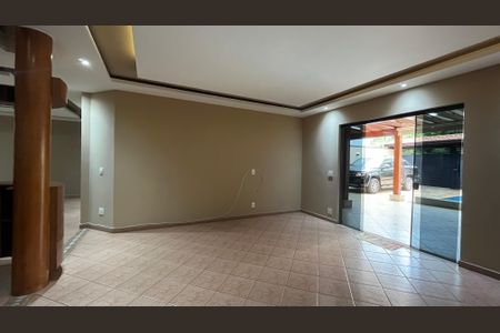 Casa à venda com 407m², 5 quartos e 4 vagas