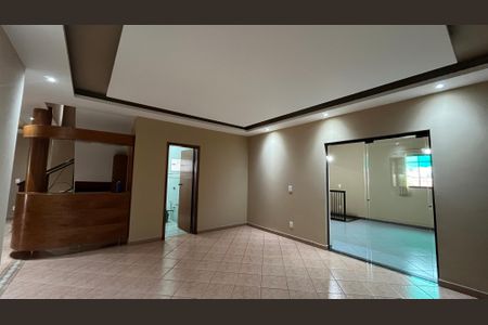 Casa à venda com 407m², 5 quartos e 4 vagas