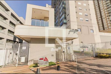 Apartamento à venda com 60m², 2 quartos e 1 vaga Apartamento à venda com 60m², 2 quartos e 1 vagaFachada e portaria