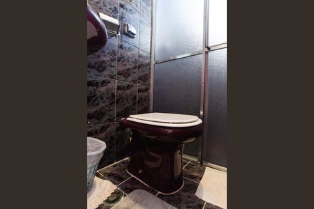 Casa à venda com 350m², 4 quartos e 4 vagasBanheiro da Suíte 2