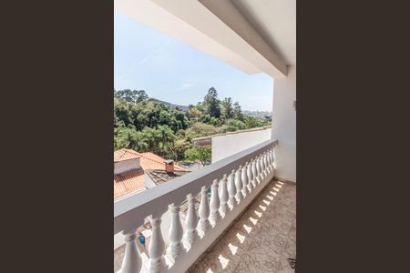 Casa à venda com 350m², 4 quartos e 4 vagasSuíte 1 - Varanda