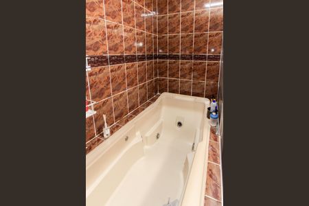 Casa à venda com 350m², 4 quartos e 4 vagasBanheiro da Suíte 1