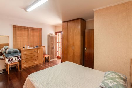 Casa à venda com 350m², 4 quartos e 4 vagasSuíte 1