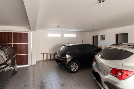 Casa à venda com 350m², 4 quartos e 4 vagasGaragem