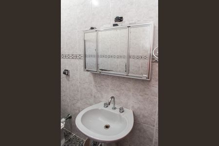 Casa à venda com 350m², 4 quartos e 4 vagasBanheiro da Suíte 3