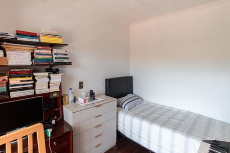 Casa à venda com 350m², 4 quartos e 4 vagasSuíte 2