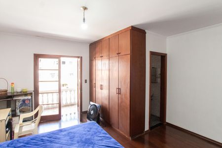 Casa à venda com 350m², 4 quartos e 4 vagasSuíte 3