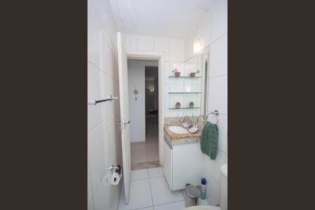 Apartamento à venda com 68m², 3 quartos e 1 vaga Apartamento à venda com 68m², 3 quartos e 1 vagaBanheiro Social