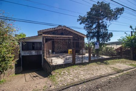 Casa à venda com 113m², 4 quartos e 2 vagas Casa à venda com 113m², 4 quartos e 2 vagasFachada