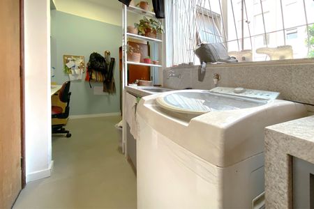 Apartamento à venda com 78m², 3 quartos e 1 vagaÁrea de Serviço