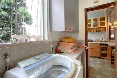 Apartamento à venda com 78m², 3 quartos e 1 vagaÁrea de Serviço