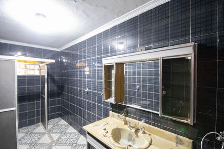 Casa para alugar com 180m², 2 quartos e 8 vagasBanheiro 2
