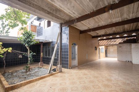 Casa para alugar com 180m², 2 quartos e 8 vagasGaragem