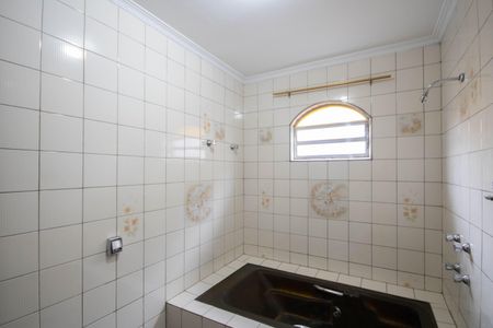 Casa para alugar com 180m², 2 quartos e 8 vagasBanheiro da Suíte