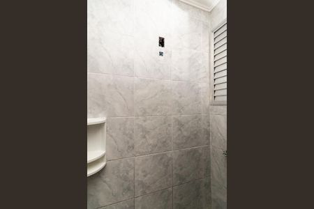 Apartamento para alugar com 60m², 2 quartos e sem vagaBanheiro