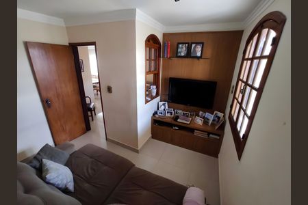 Sala de casa para alugar com 3 quartos, 505m² em Monte Castelo, Contagem