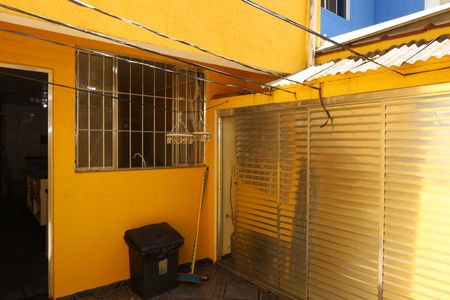 Casa de condomínio para alugar com 185m², 3 quartos e 2 vagasQuintal