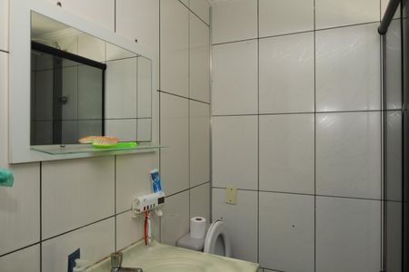 Casa de condomínio para alugar com 185m², 3 quartos e 2 vagasBanheiro da Suíte