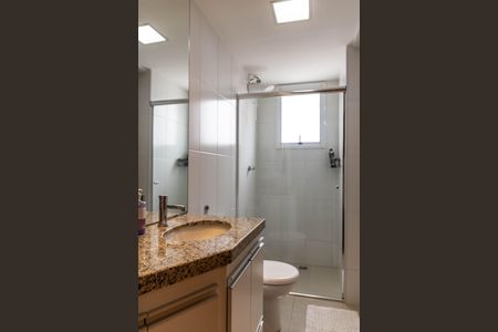 Apartamento à venda com 76m², 2 quartos e 1 vagaBanheiro Social