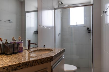 Apartamento à venda com 76m², 2 quartos e 1 vagaBanheiro Social