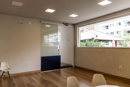 Apartamento à venda com 76m², 2 quartos e 1 vagaÁrea comum